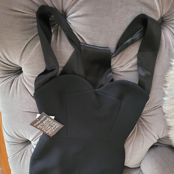 VICTORIA BECKHAM
Matte Crepe Cross Back Cami Fitted Dress. Size UK 6. - Picture 8 of 14